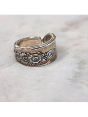 Aged Silverwear Ring Size 7 ONEIDA silverplate ROYAL ROSE